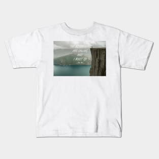 Mountains are calling 67 Kids T-Shirt